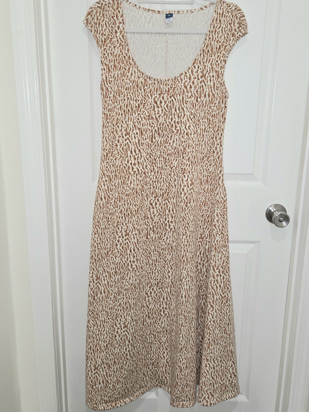 Old Navy Maxi Dress Tan White Leopard Pebble Print Peasant Women's Medium Tall.